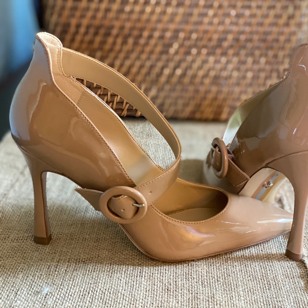 Sam Edelman size 8 Nude Pump Excellent Condition